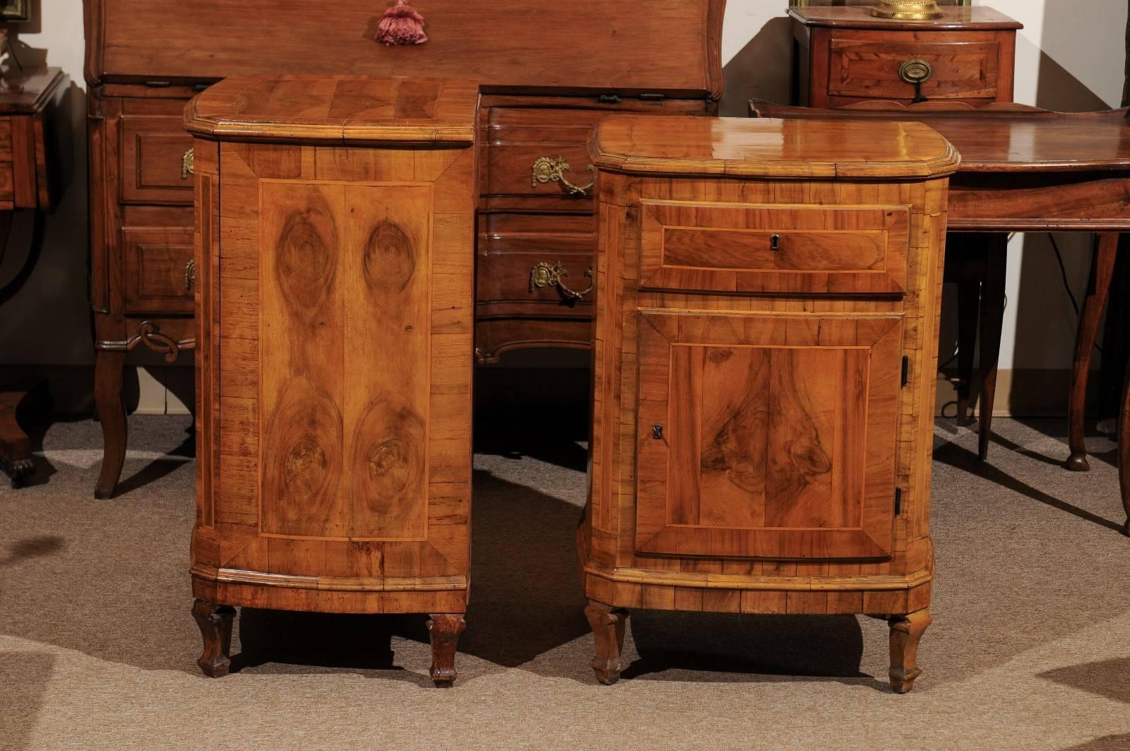 Pair of Matched Century Italian Walnut Inlaid Commodinis, 20th Century 6