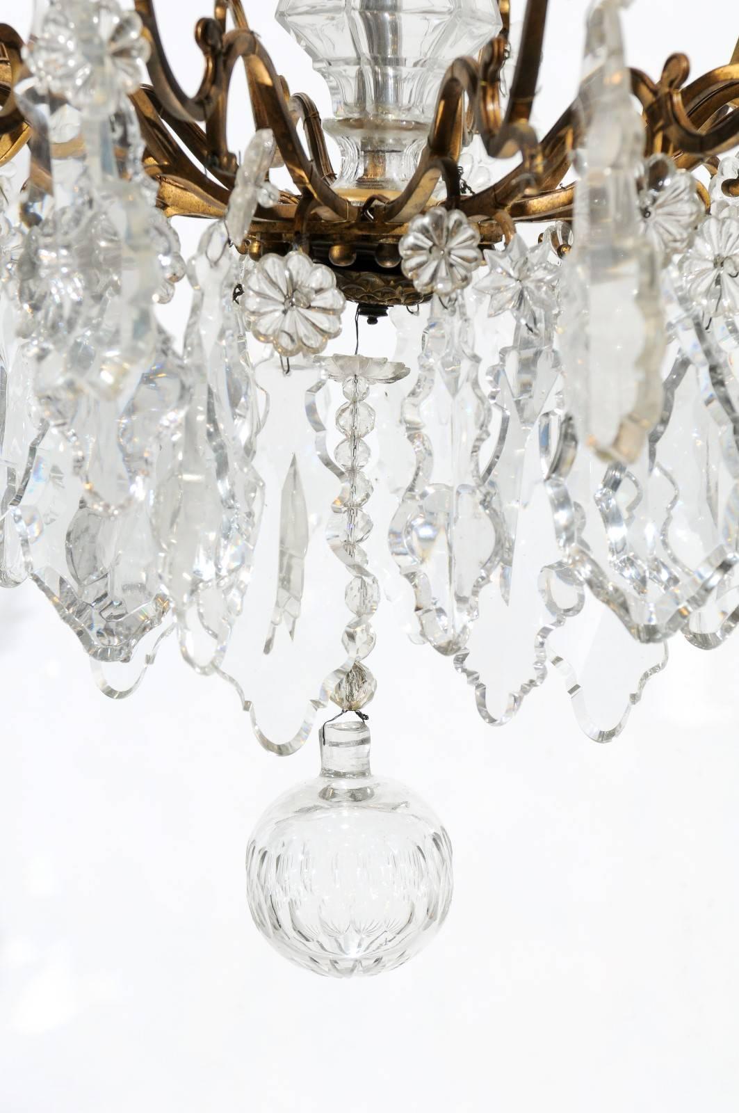 Crystal & Bronze Louis XV Style Chandelier with 12 Lights, 19th Century France For Sale 5