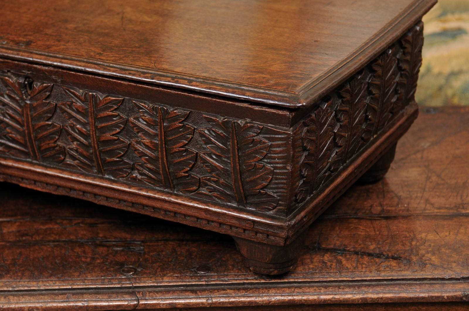 Oak Bible Box with Foliate Carving, 19th Century, England For Sale 1