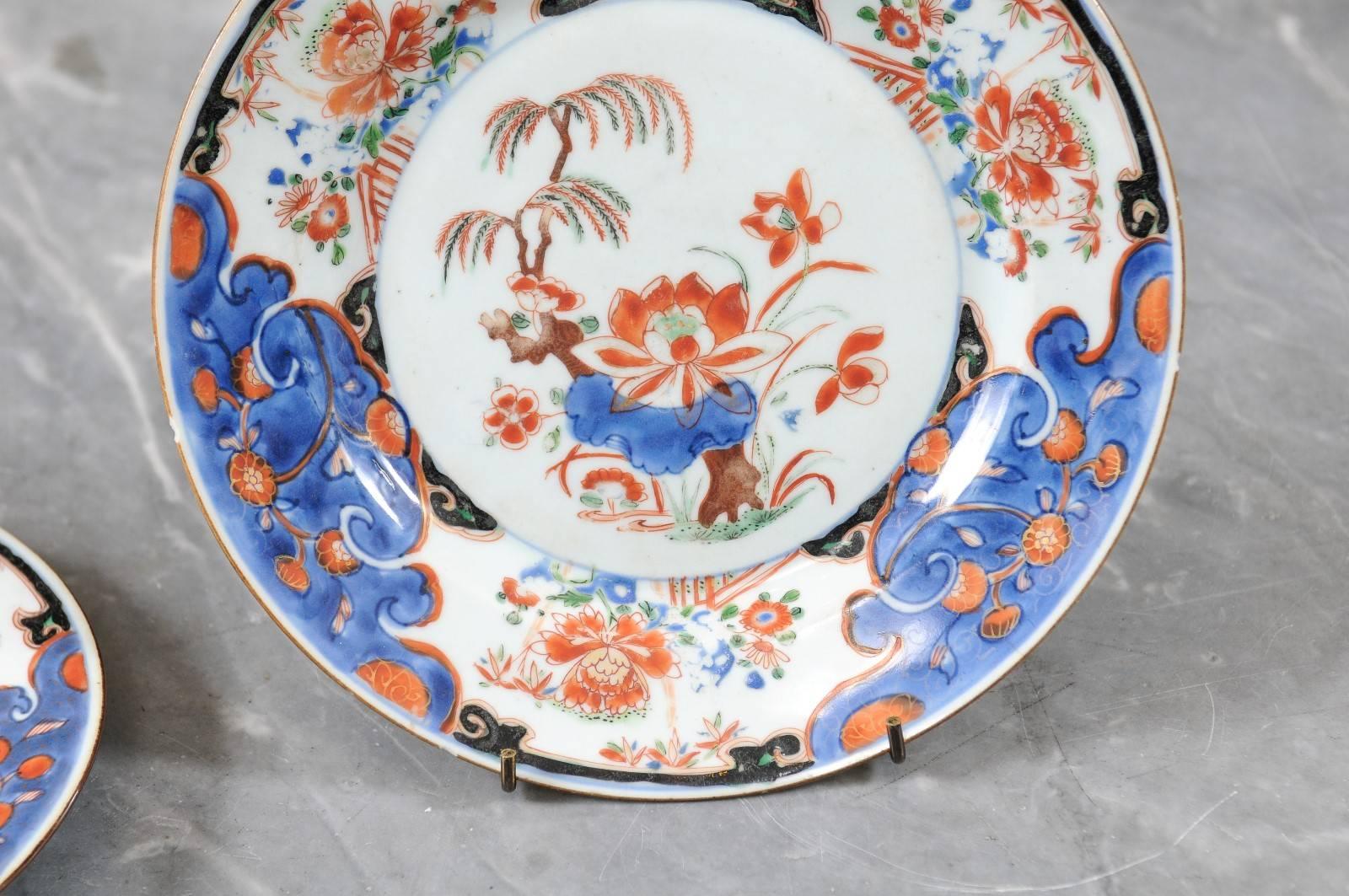 Porcelain Pair of 18th Century Chinese Export Imari Plates For Sale