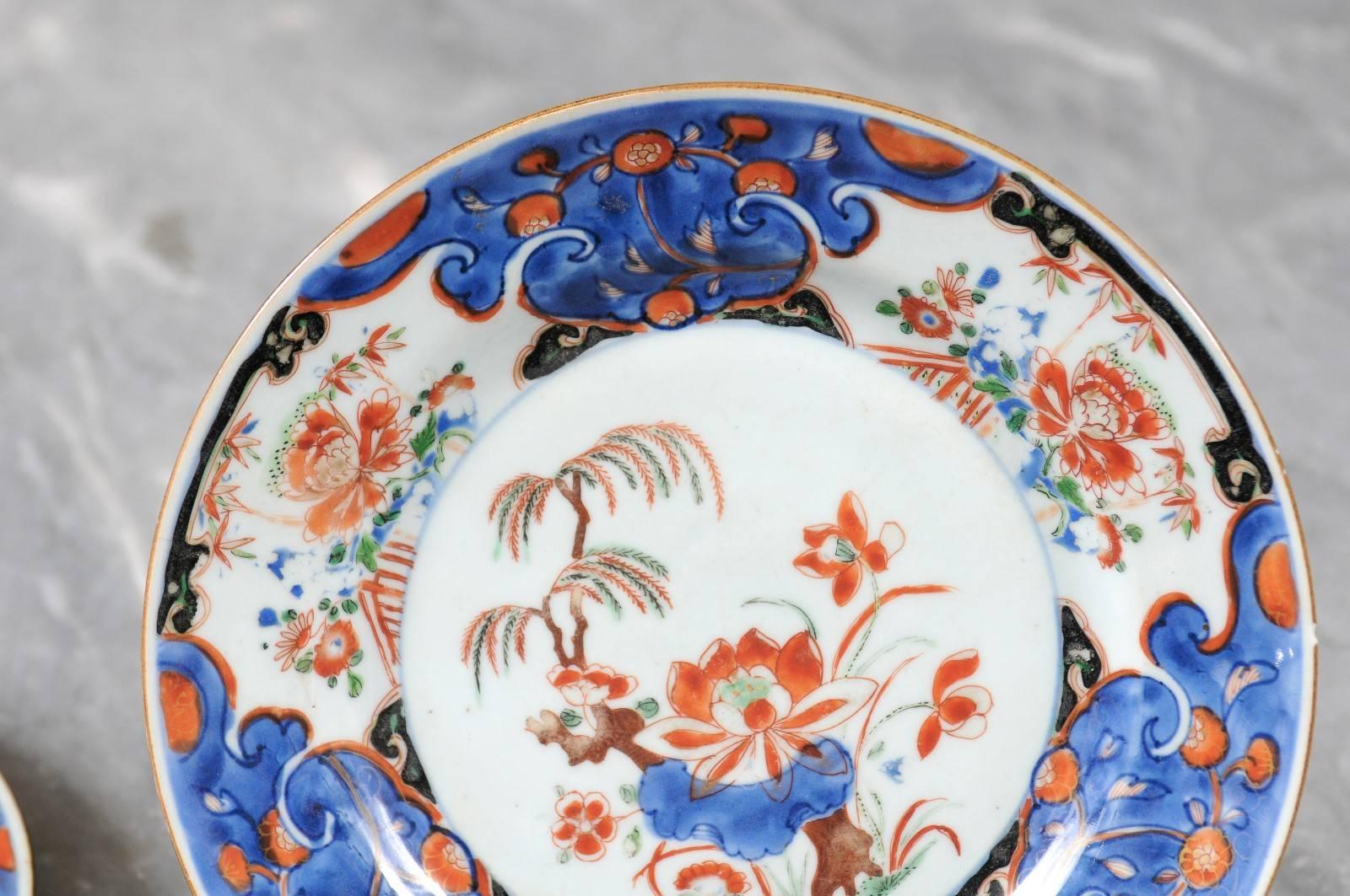 Pair of 18th Century Chinese Export Imari Plates For Sale 3