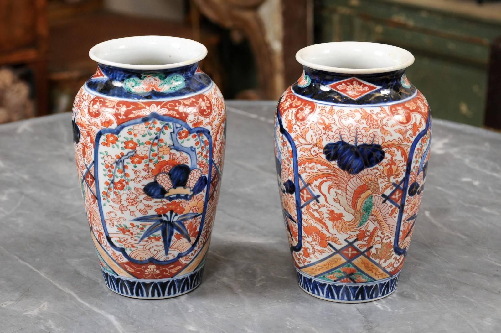 Pair of 19th Century Imari Vases with Green, ca. 1870 For Sale 5