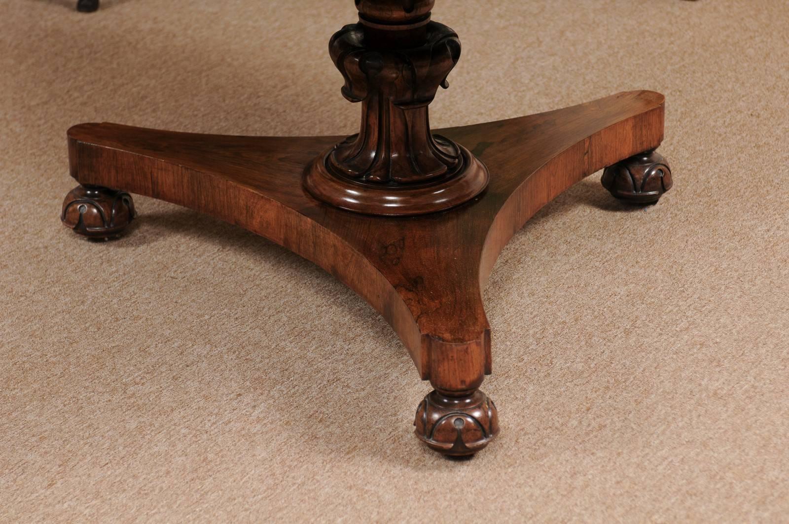 English Rosewood William IV Style Centre Table In Good Condition In Atlanta, GA