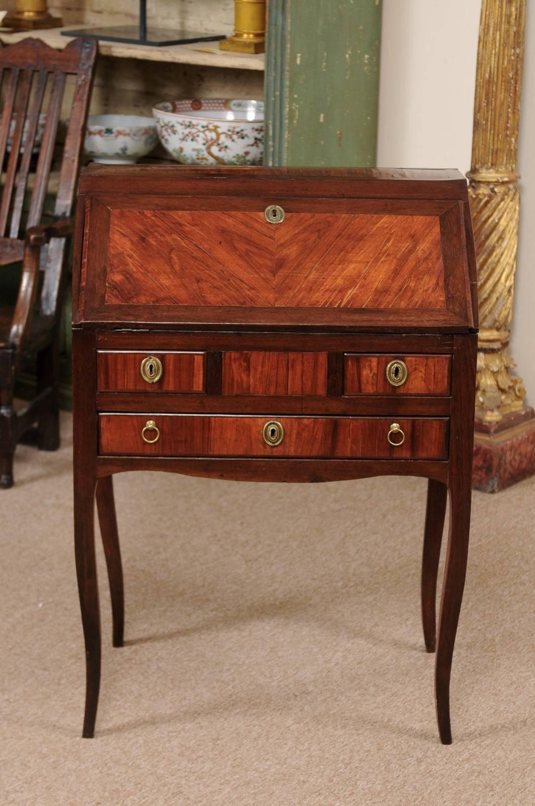 Petite Slant-Front Bureau in Kingwood with Fitted Interior & Leather Blotter For Sale 3
