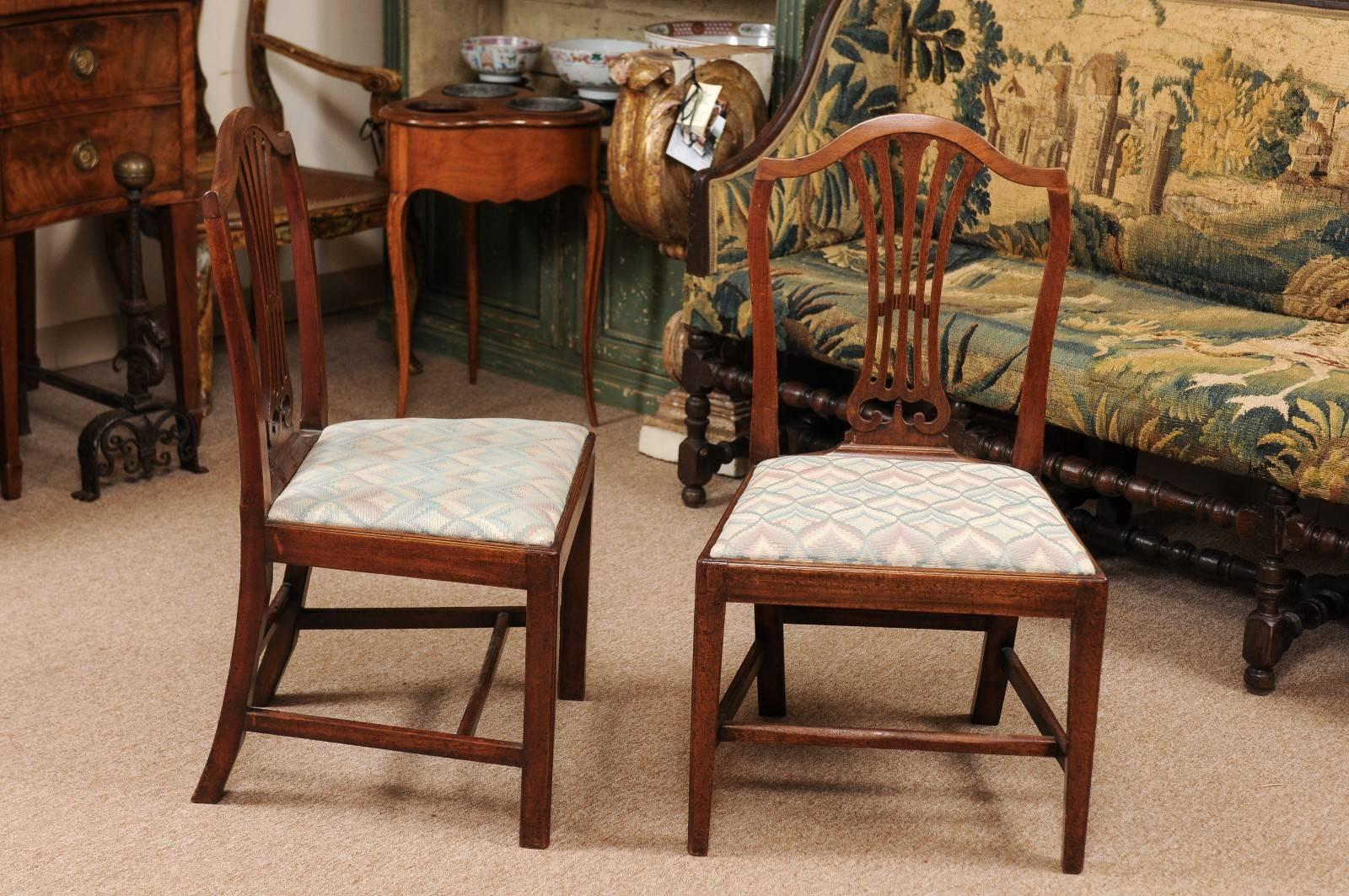 George III Set of Eight English Shield Back Mahogany Dining Chairs In Good Condition In Atlanta, GA