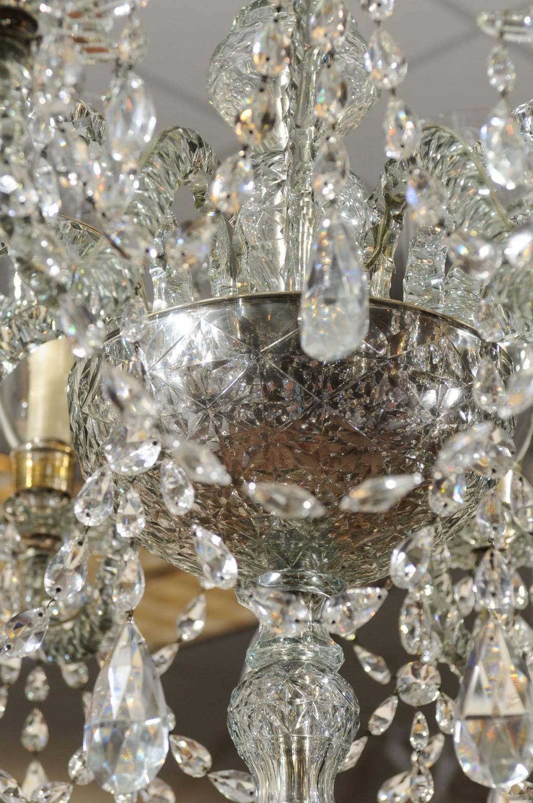 Mid-19th Century Irish Waterford Crystal Eight-Arm Chandelier In Good Condition For Sale In Atlanta, GA