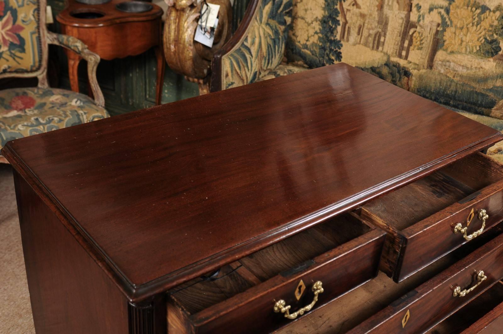 18th Century English George III Mahogany Chest with 5 Drawers 2