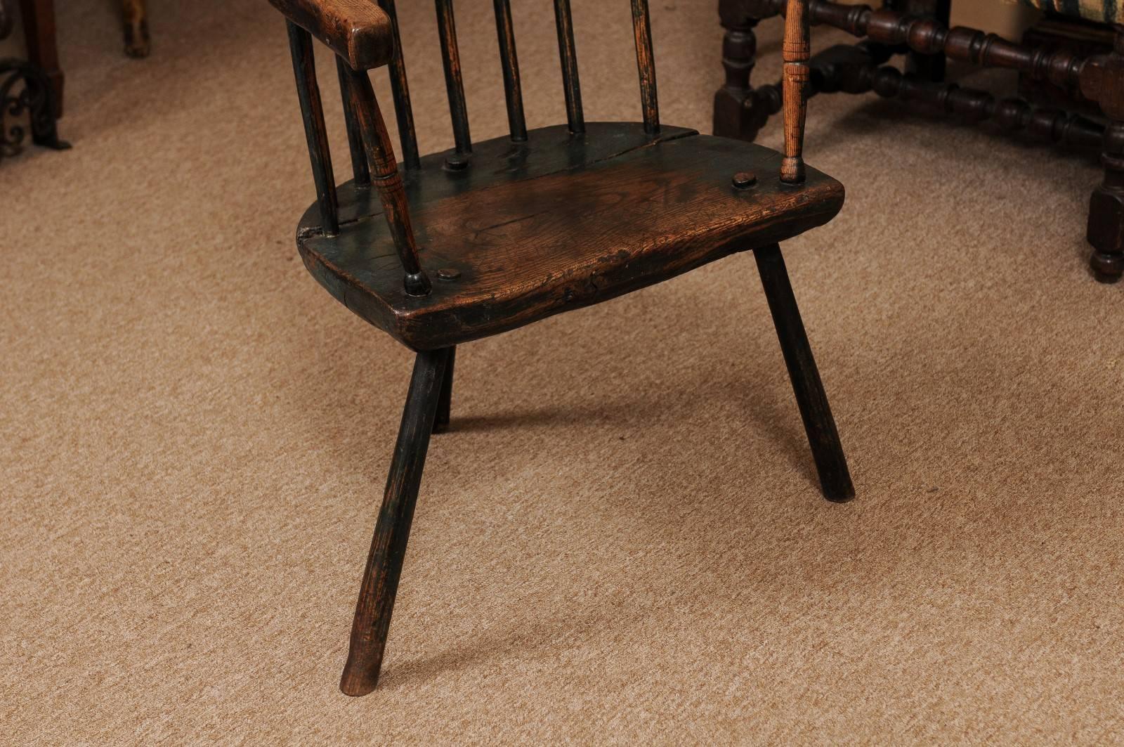 George III Windsor Chair in Ash with Green Painted Finish and Three Splayed Legs In Good Condition In Atlanta, GA