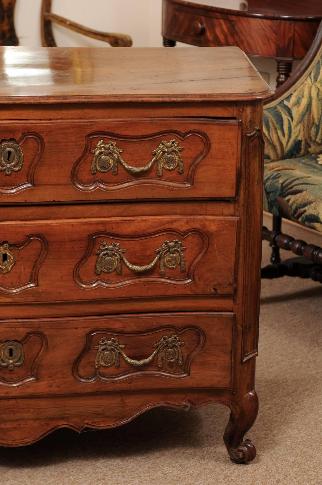 Louis XV Period Walnut Commode with 3 Drawers, France, circa 1760 For Sale 1