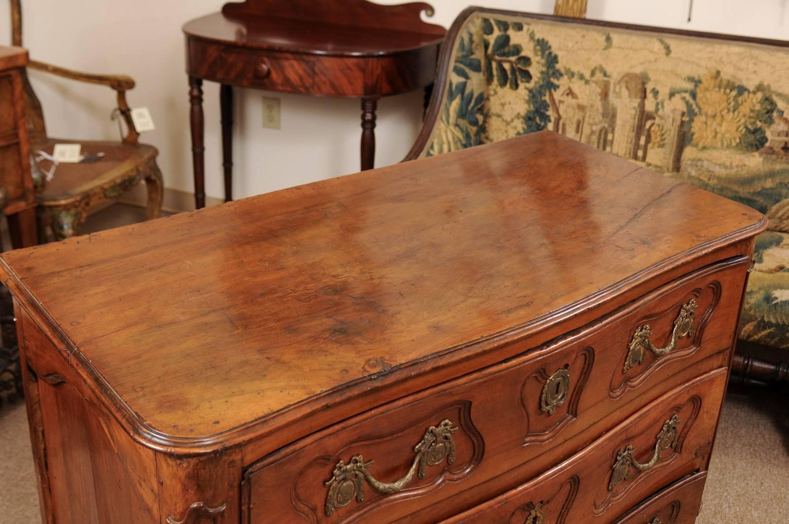 Louis XV Period Walnut Commode with 3 Drawers, France, circa 1760 For Sale 4
