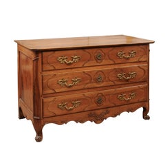 Louis XV Walnut Commode with 3 Drawers, France circa 1780