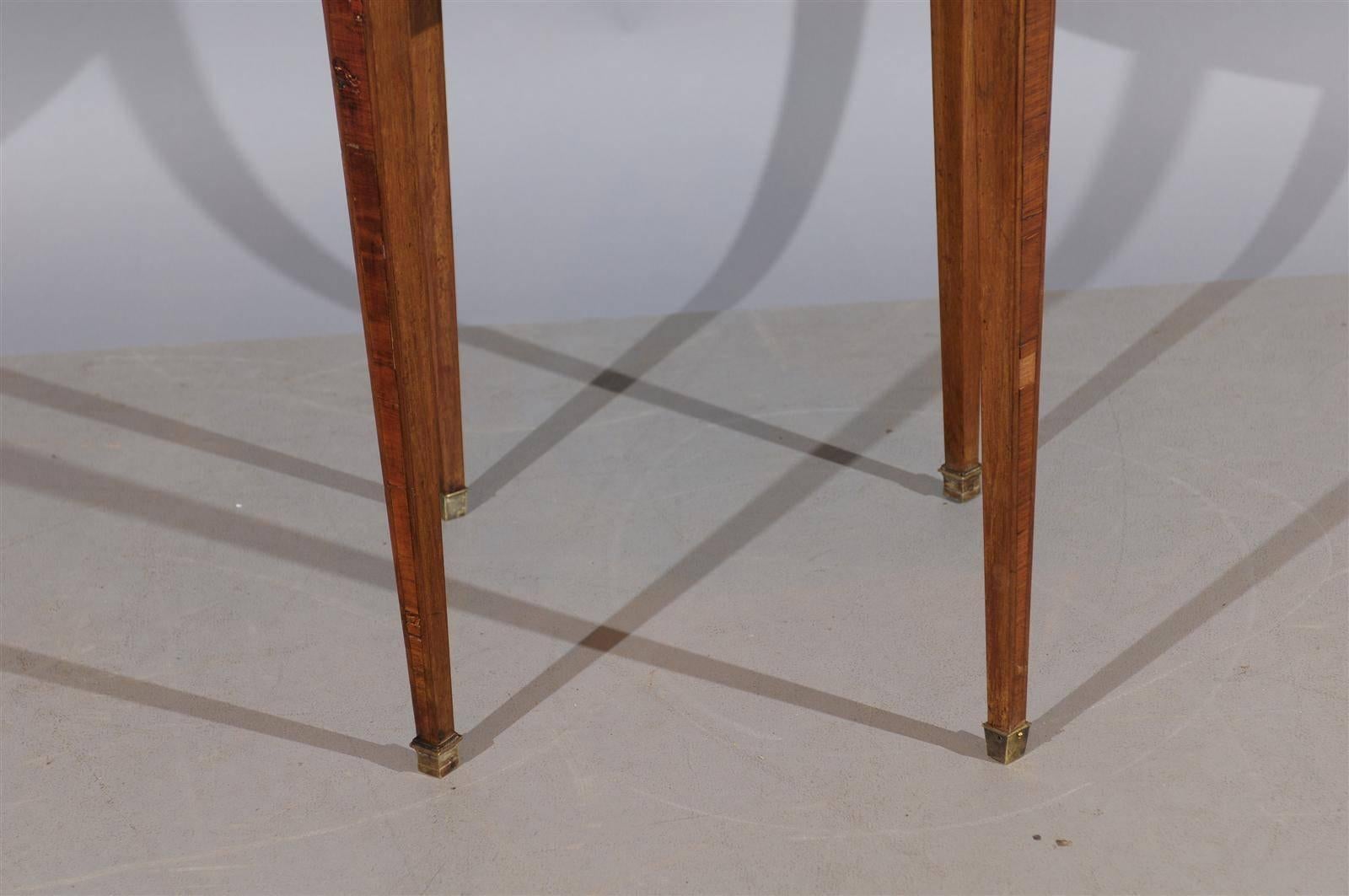 French Louis XVI Style Parquetry Inlaid Bouillotte Table, Early 20th Century 3