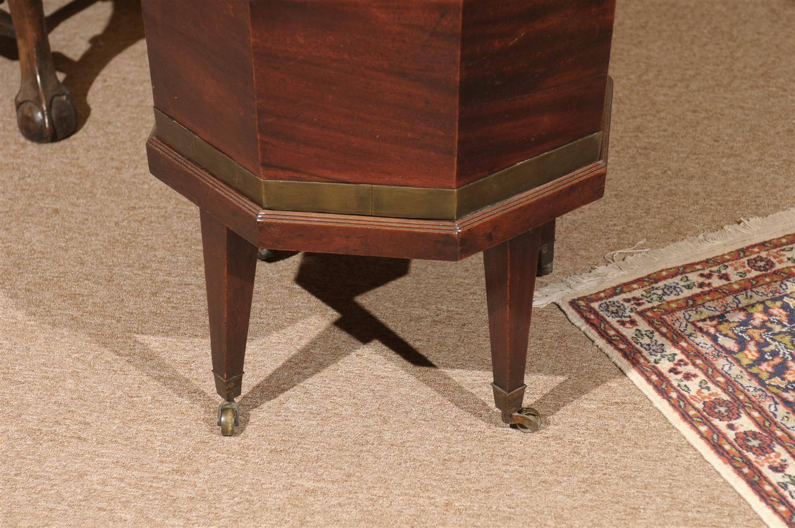 19th Century English Octagonal Mahogany and Brass Cellarette on Stand 5