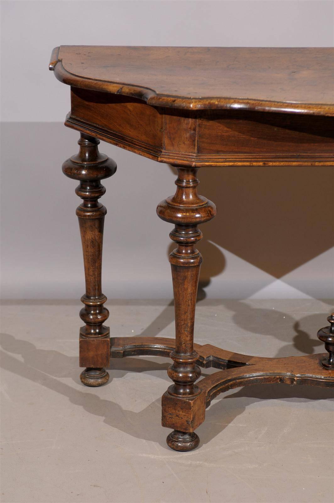 Italian 17th Century Tuscany Walnut Console Table with Turned Legs