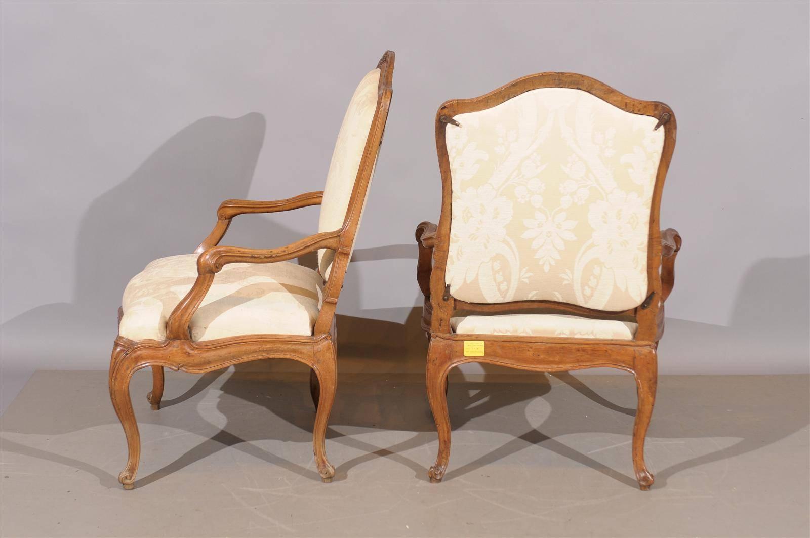 Pair of 18th Century Italian Walnut Armchairs from Genoa 3