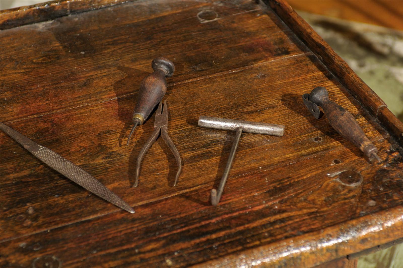 19th Century Pine Shoe Maker Table with Drawer 5