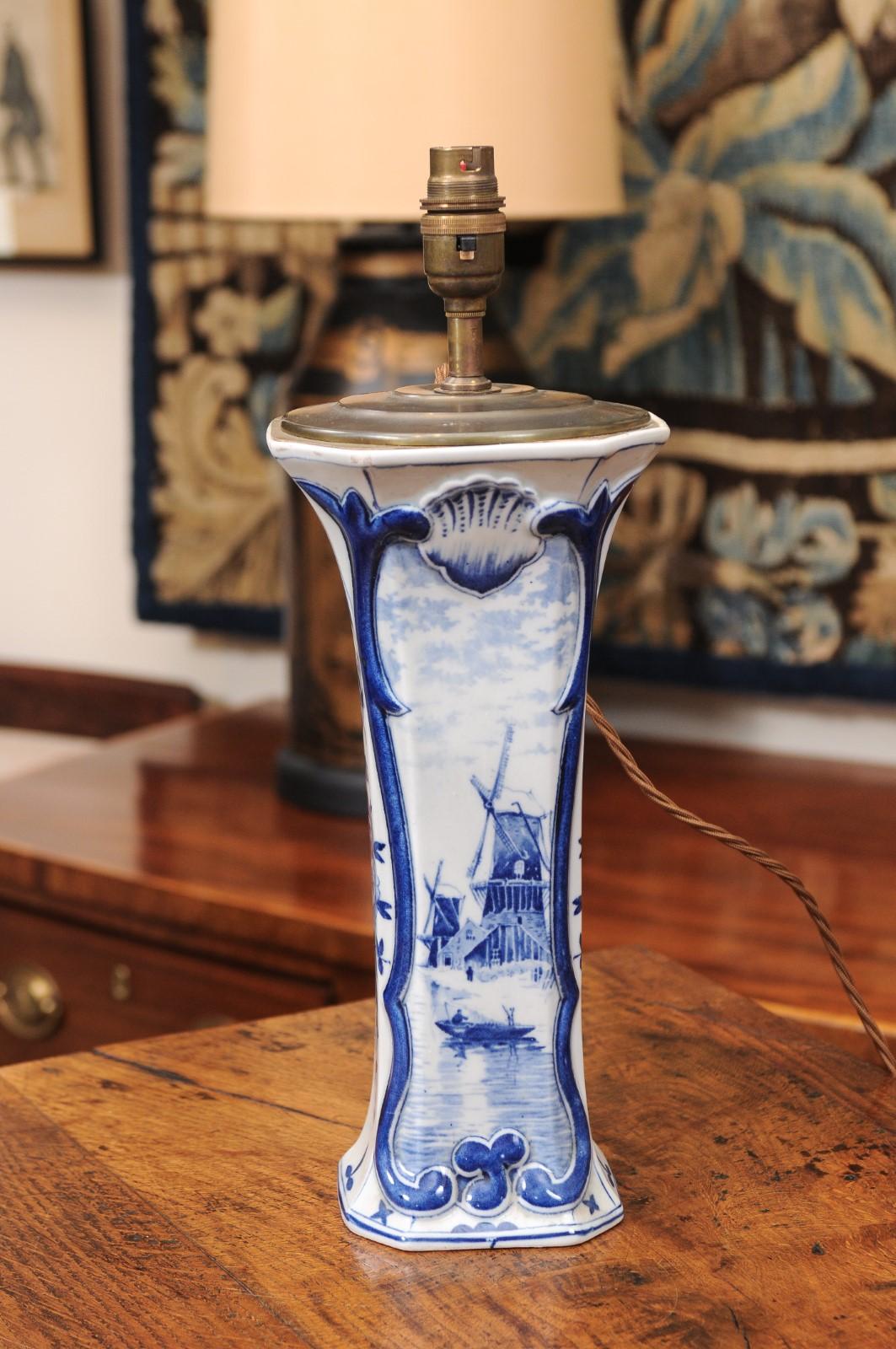 Gran jarrón de Delft azul y blanco del siglo XIX, cableado como lámpara Cerámica de Delft en venta