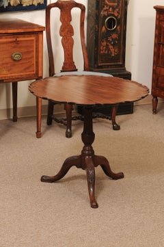 18th Century George III Piecrust Tilt Top Table in Mahogany with Tripod Base