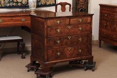 18th Century English Walnut Chest with 5 Drawers and Bracket Feet, Later Veneere