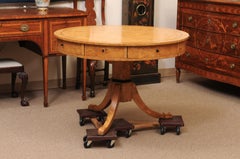Trommeltisch im Biedermeier-Stil aus dem 19. Jahrhundert aus Birke, Ulmenmaser und Palisander