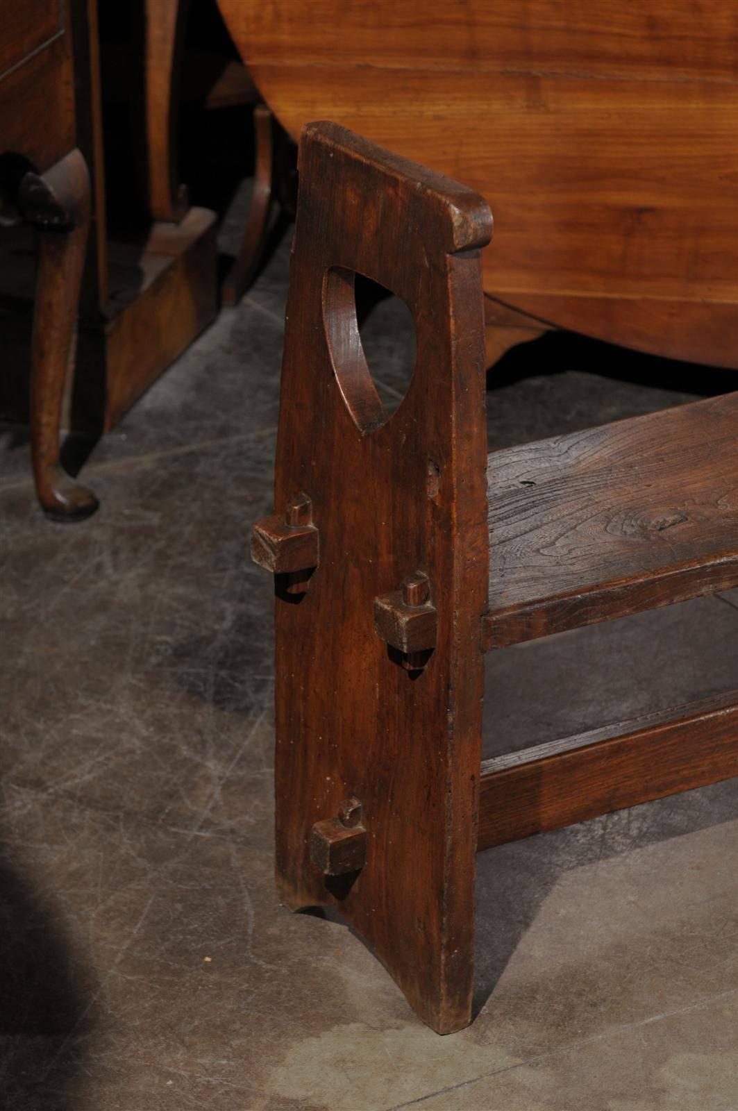 Narrow Tuscan Italian Wooden Bench with Stretcher from the Early 19th century For Sale 4