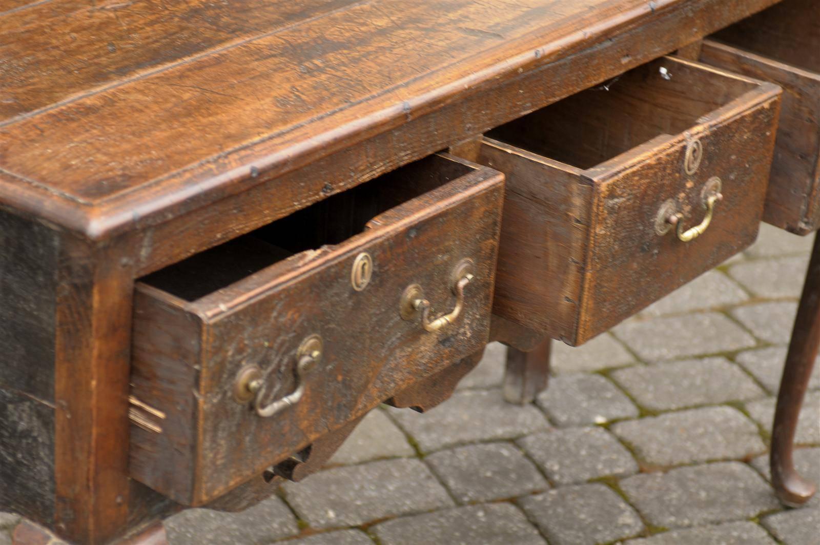 Brass English Late 18th Century Oak Server with Three Drawers and Cabriole Legs For Sale