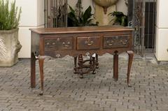 English Late 18th Century Oak Server with Three Drawers and Cabriole Legs