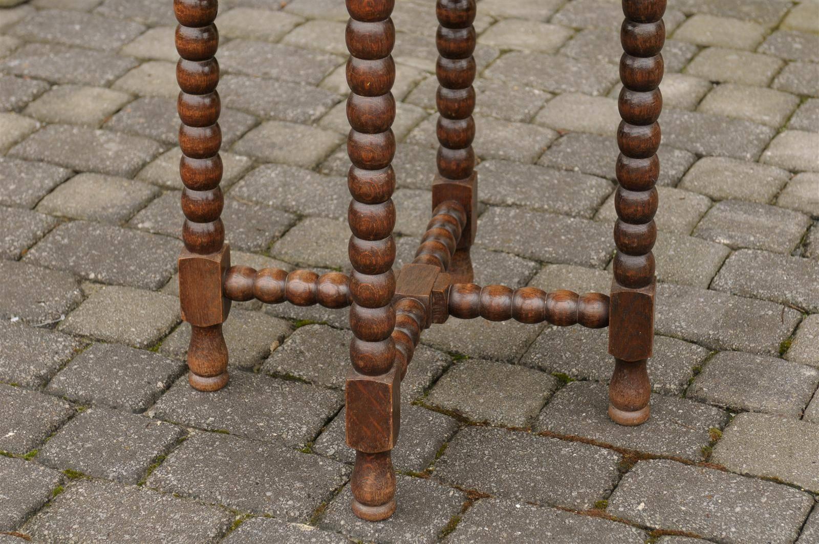 French Bobbin Leg Round Side Table from the Late 19th Century In Excellent Condition In Atlanta, GA