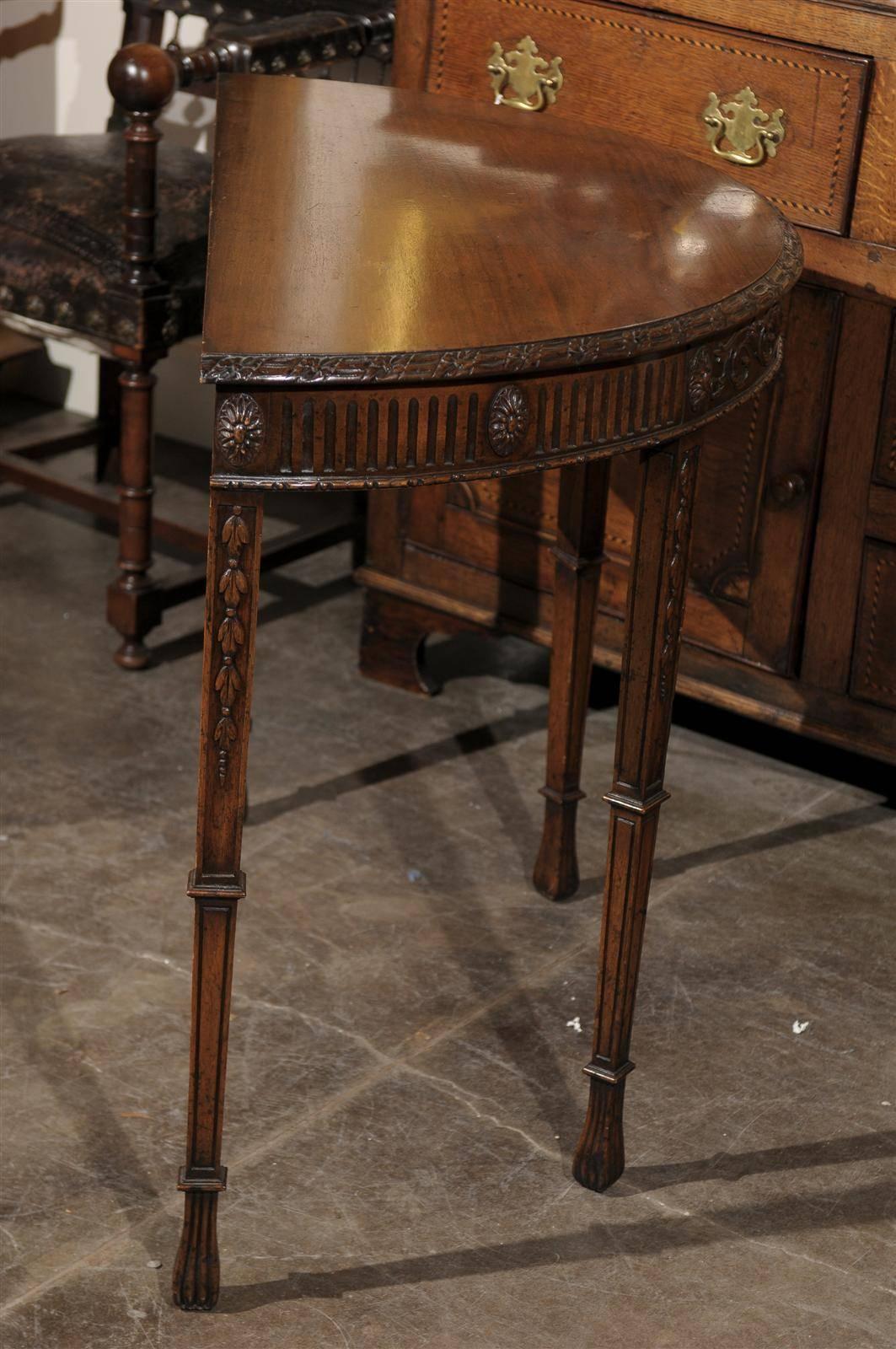 English Turn of the Century Wooden Demi-Lune Table with Carved Apron For Sale 1