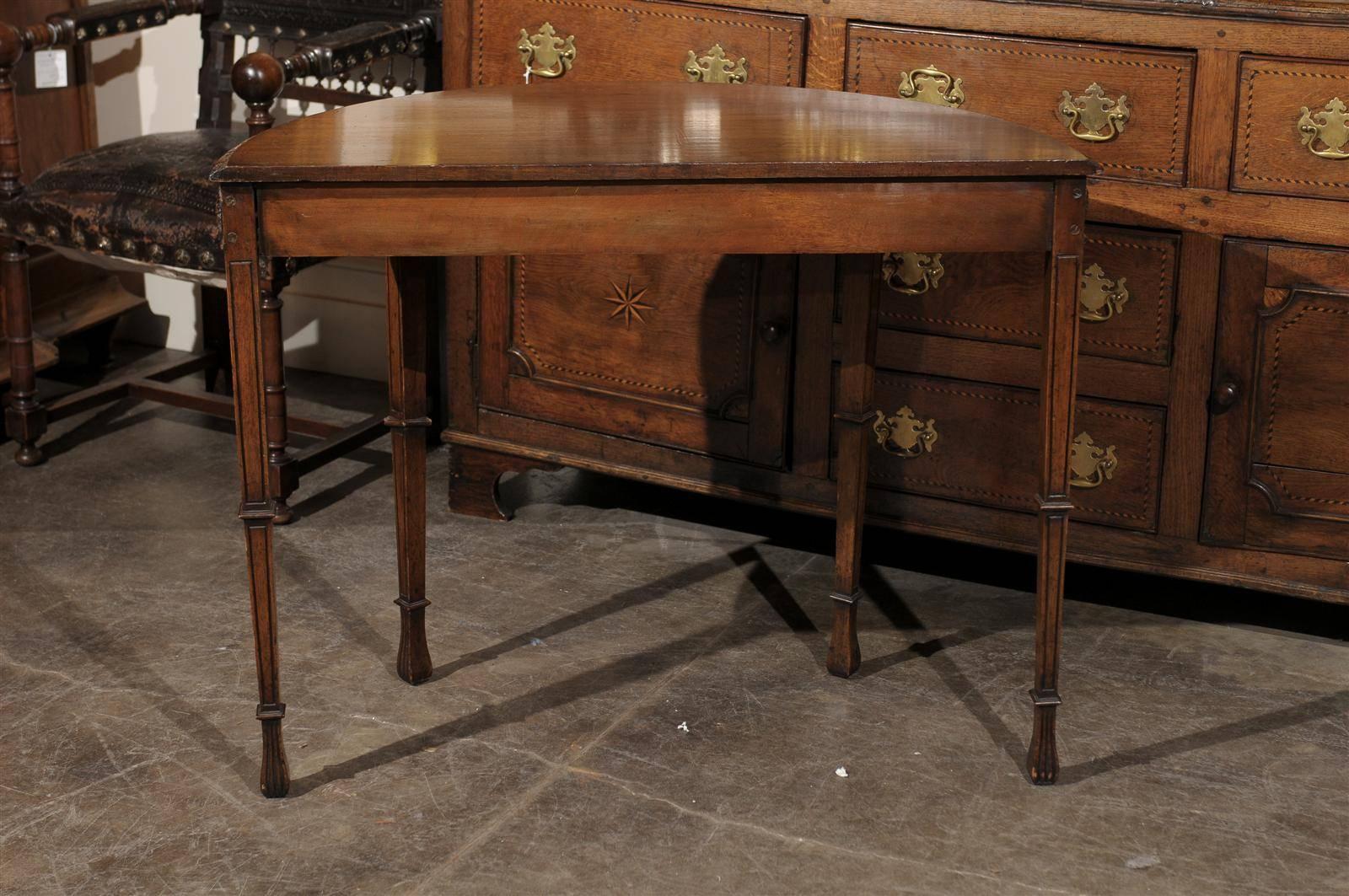 English Turn of the Century Wooden Demi-Lune Table with Carved Apron For Sale 3