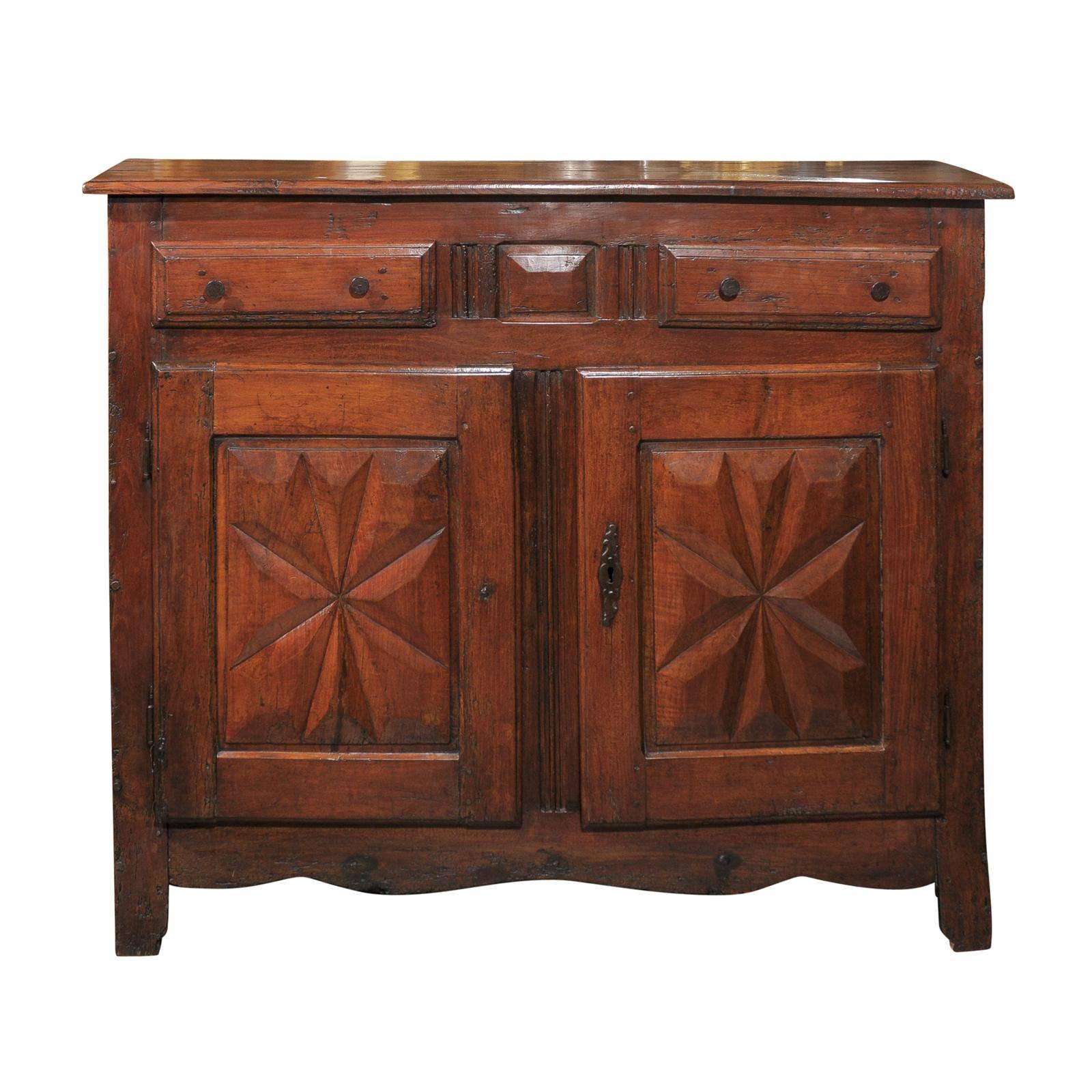 Italian Late 18th, Early 19th Century Walnut Buffet with Star-Shaped Motifs