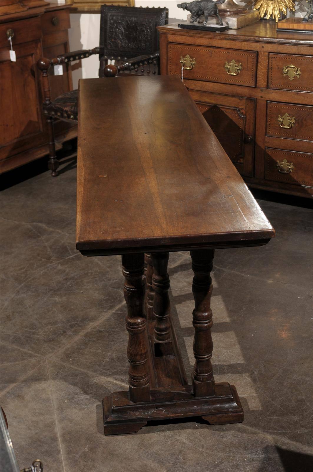 Italian Early 19th Century Walnut Console Table with Unusual Trestle Base 3