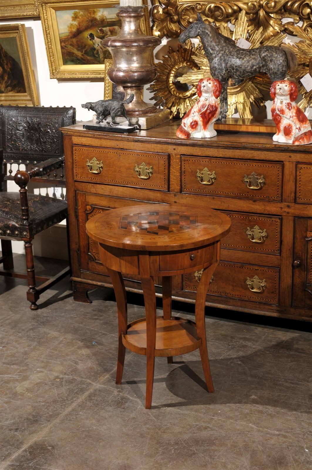 Marquetry Italian Round Side Table with Cube Parquetry Inlay from the Early 19th Century
