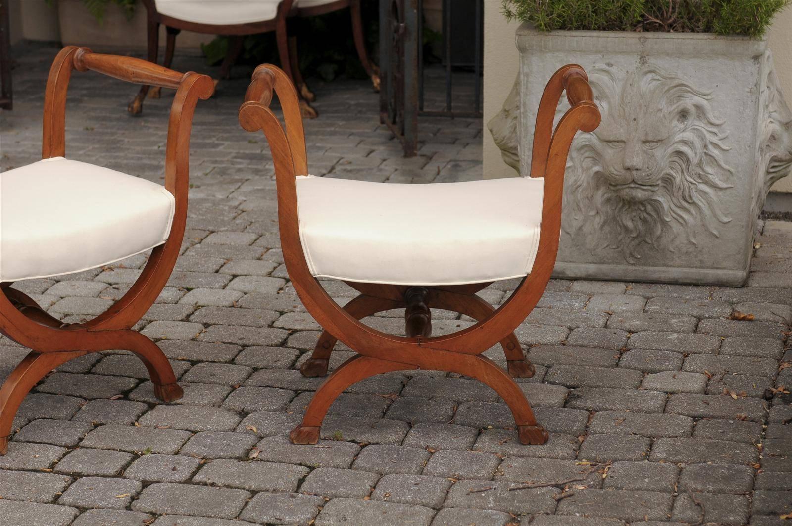 Pair of Biedermeier Austrian Bassinet-Shaped Stools from the Late 19th Century 3