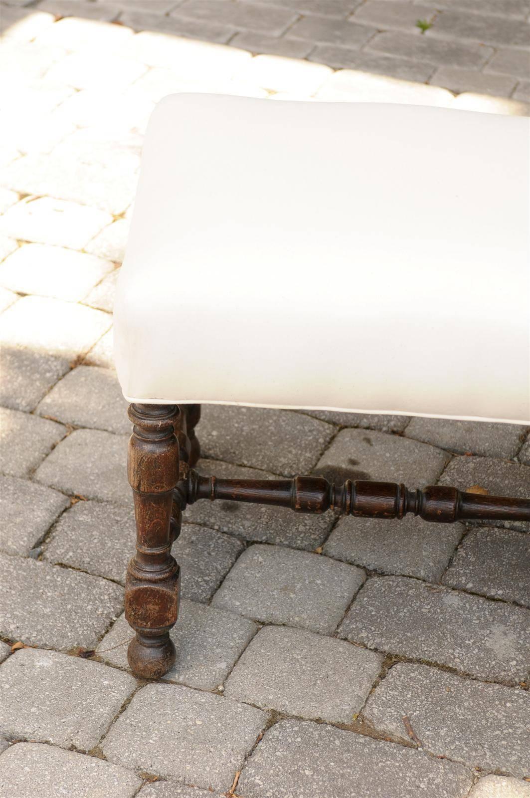 Pair of English Upholstered Stools with Stretchers from the Late 19th Century In Excellent Condition In Atlanta, GA