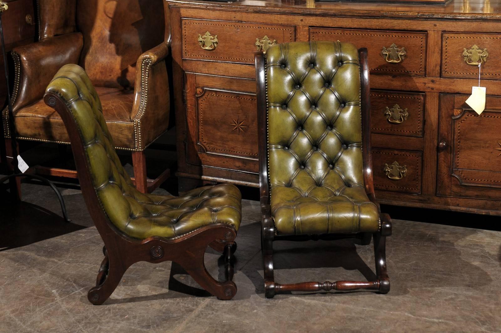 Pair of English Green Leather Turn of the Century Tufted Slipper Chairs For Sale 1