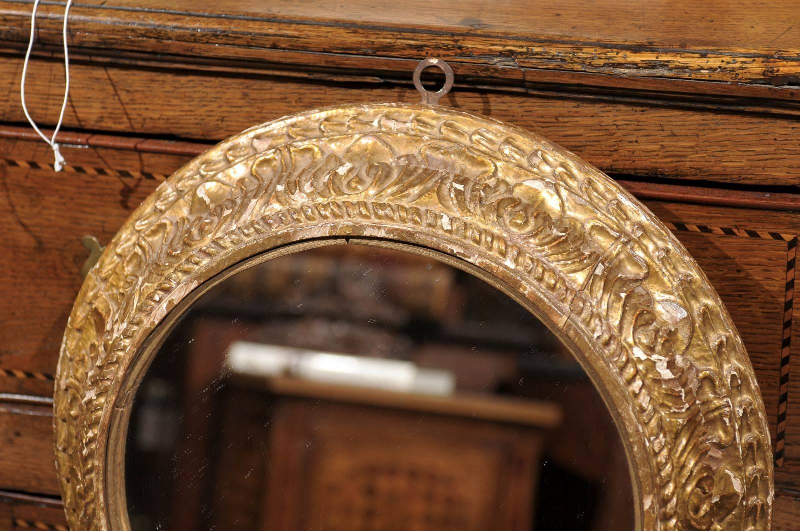 Pair of Mid 19th Century English Round Carved Giltwood Mirrors  4