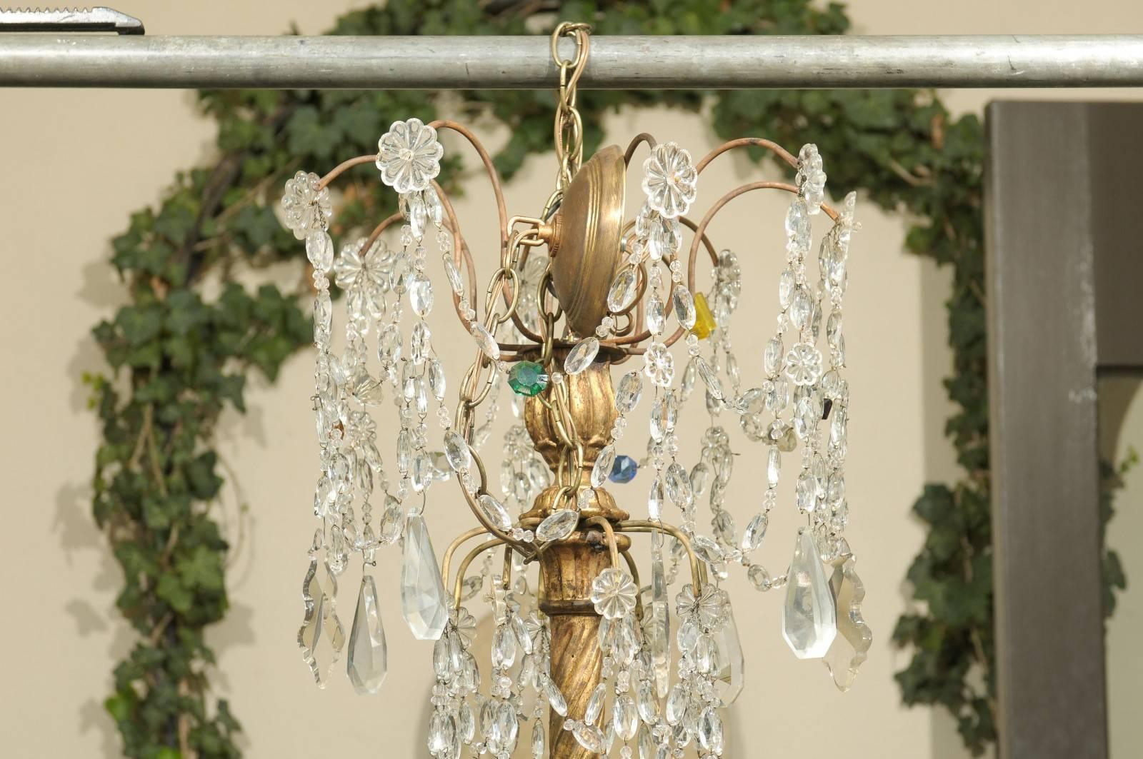 Italian Eight-Light Crystal and Giltwood Chandelier from the Early 20th Century 1