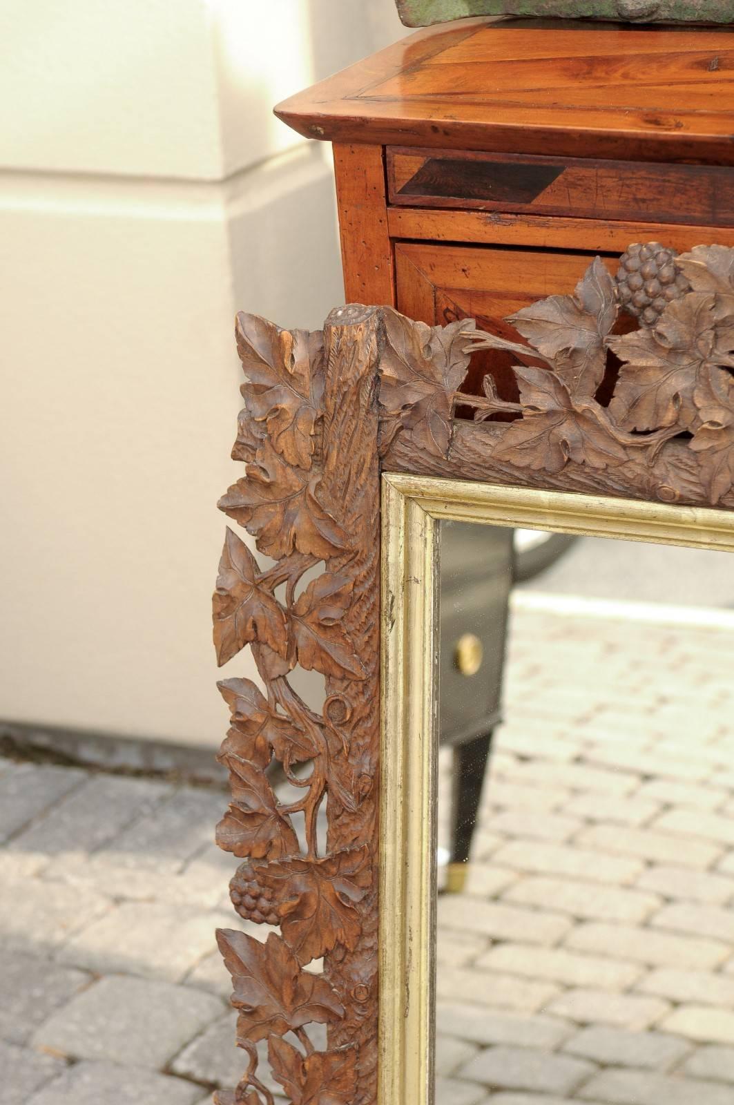 Black Forest 1880s Carved Wooden Rectangular Mirror with Openwork Grapevines In Good Condition In Atlanta, GA
