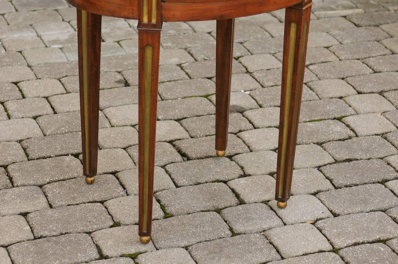 Russian 19th century Mahogany Oval Side Table with Brass Inlaid Elements  6