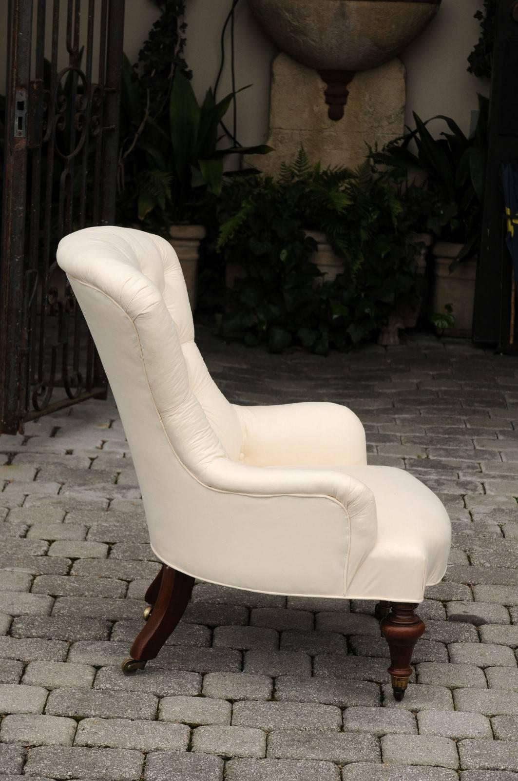 English William IV Style Tufted Fanback Slipper Chair from the Late 19th Century 5