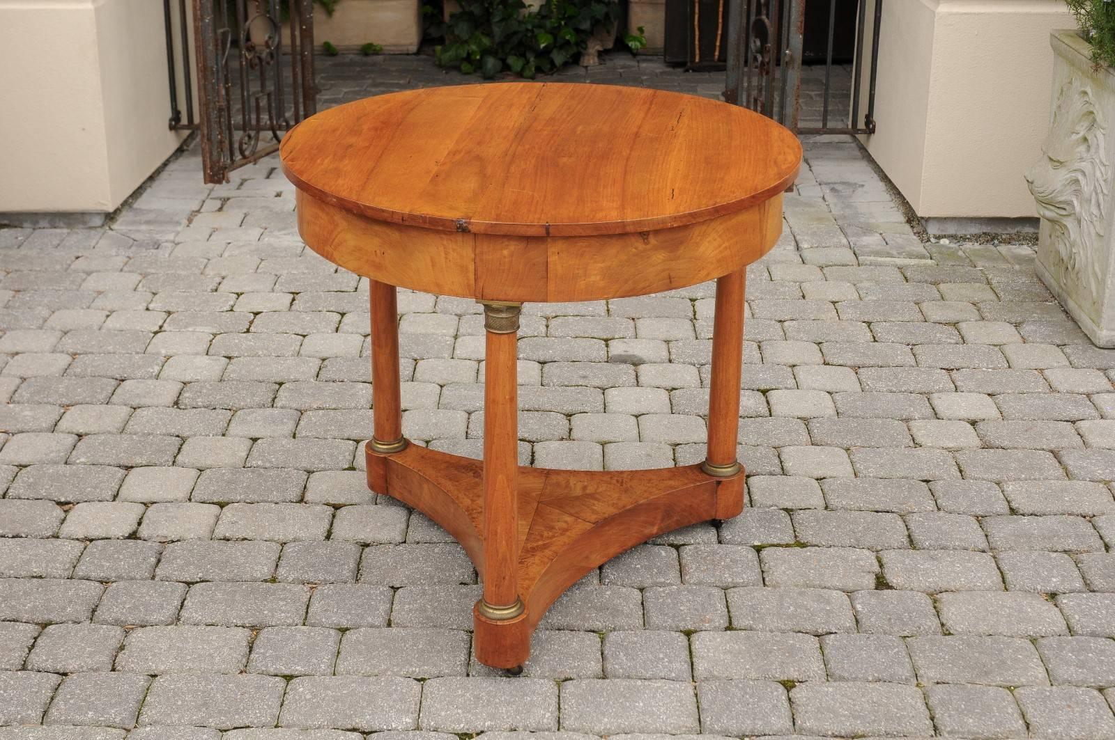 Austrian Biedermeier Mid-19th Century Round Center Table with Column Legs 3