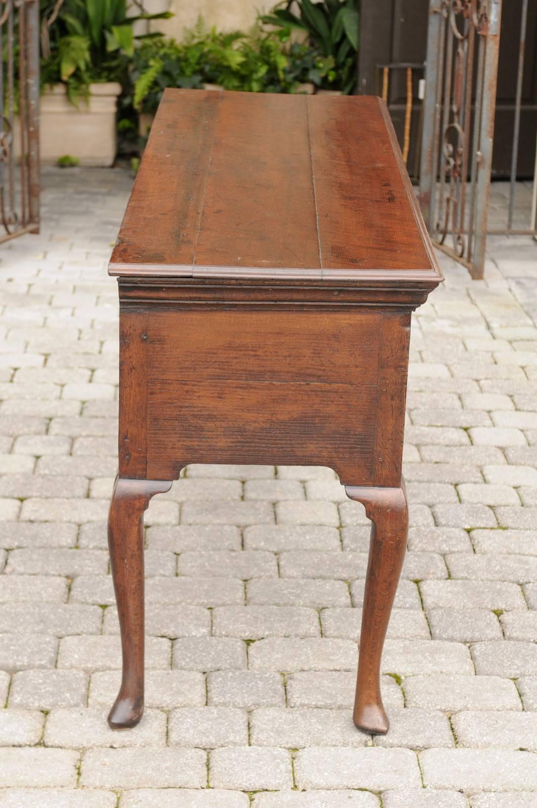 English Oak Three-Drawer Dresser Base or Server from the Early 19th Century In Good Condition In Atlanta, GA