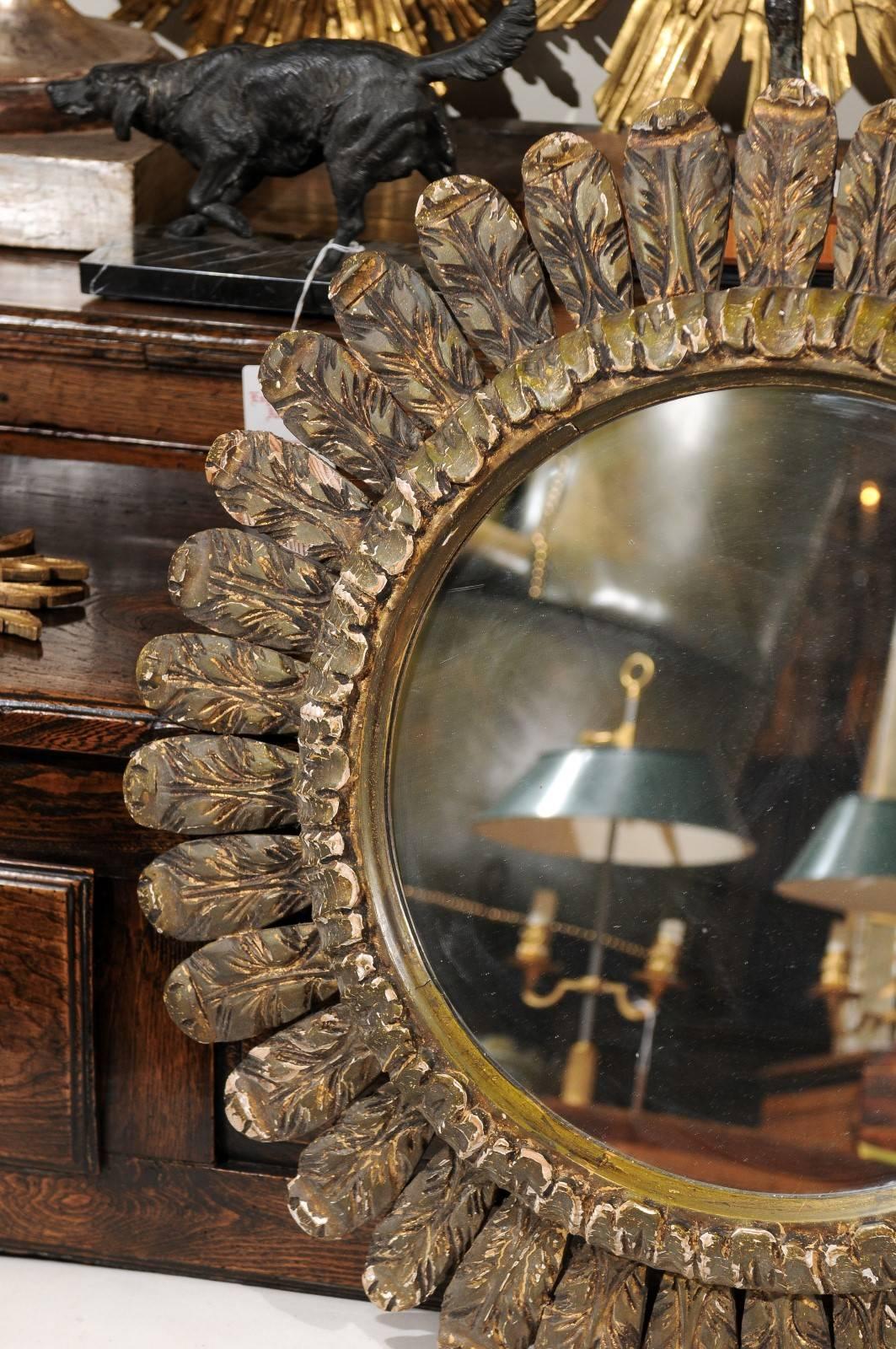 Italian Round Carved Wooden Mirror with Leaf Carving from the Mid-20th Century 2