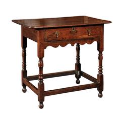 English Mid-19th Century Chestnut Side Table with Single Drawer and Turned Legs