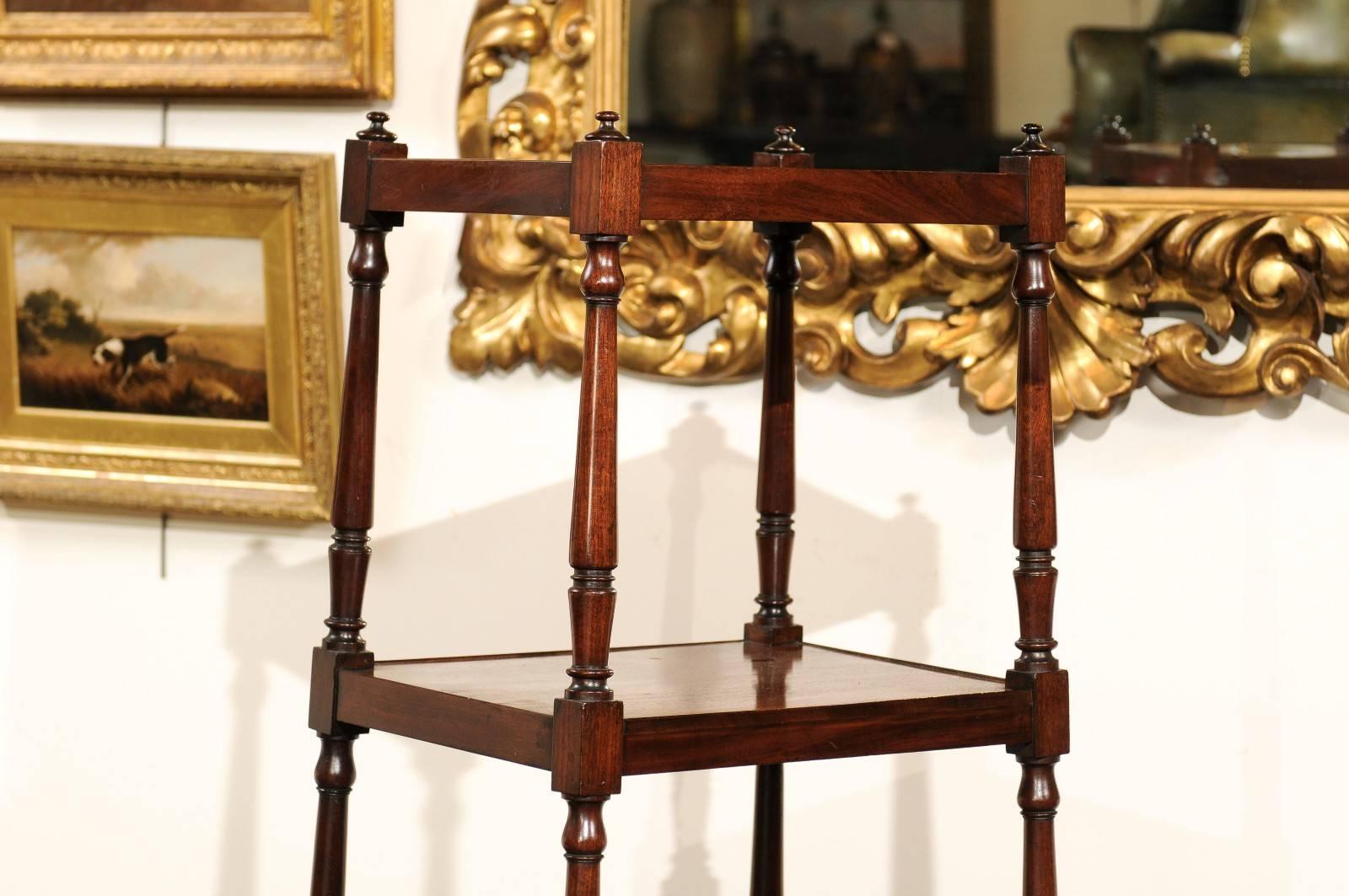 English Mahogany Trolley with Graduated Shelves from the Mid-19th Century For Sale 1