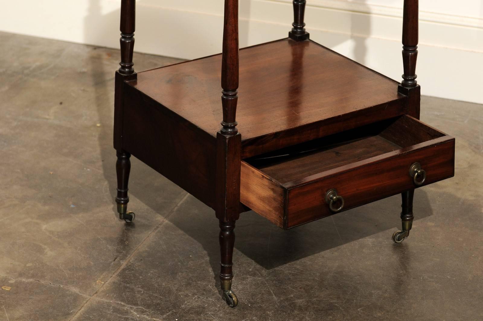 English Mahogany Trolley with Graduated Shelves from the Mid-19th Century For Sale 4