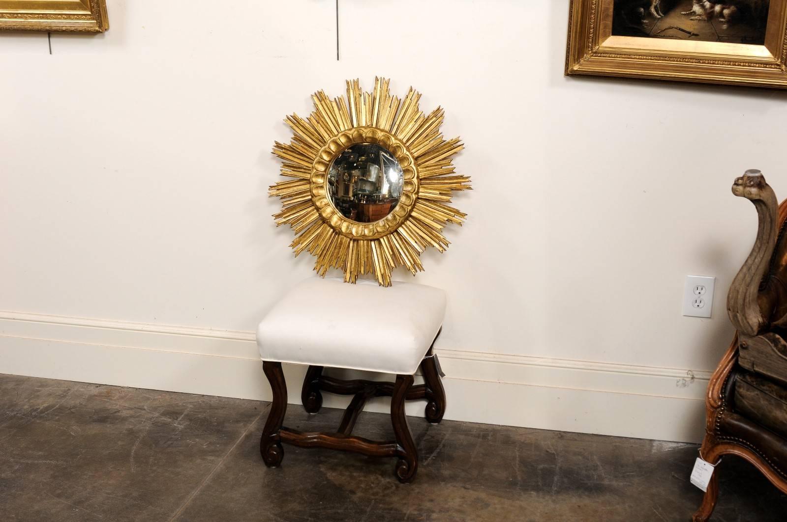 French Vintage Giltwood Double Layer Sunburst Convex Mirror with Carved Molding In Good Condition In Atlanta, GA
