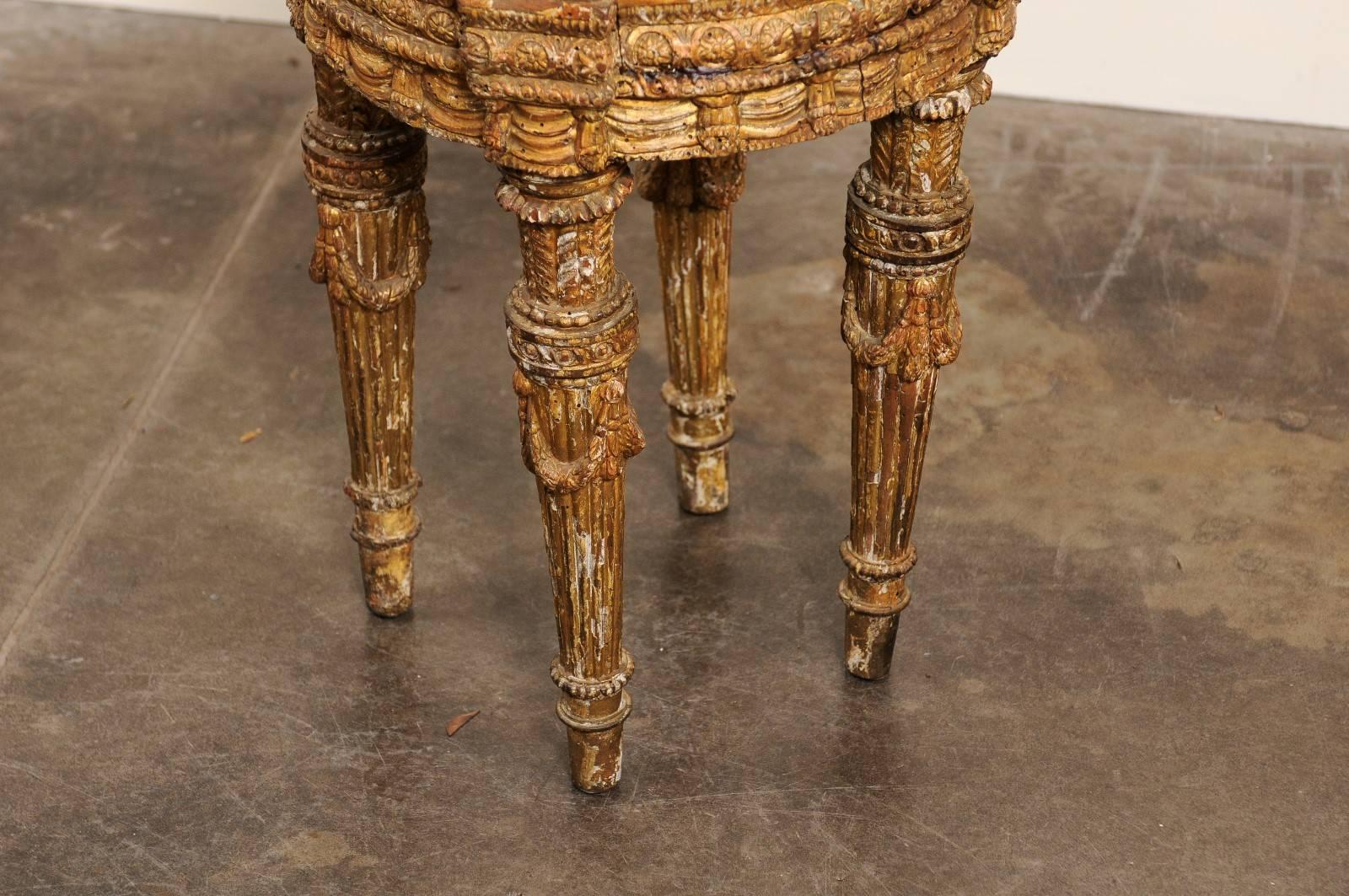 Italian Mid-18th Century Giltwood Table with Mirrored Top over Four Carved Legs 2