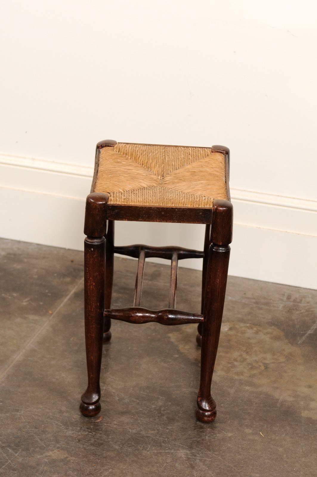 English Petite Oak Stool with Rectangular Rush Seat from the Late 19th Century 3